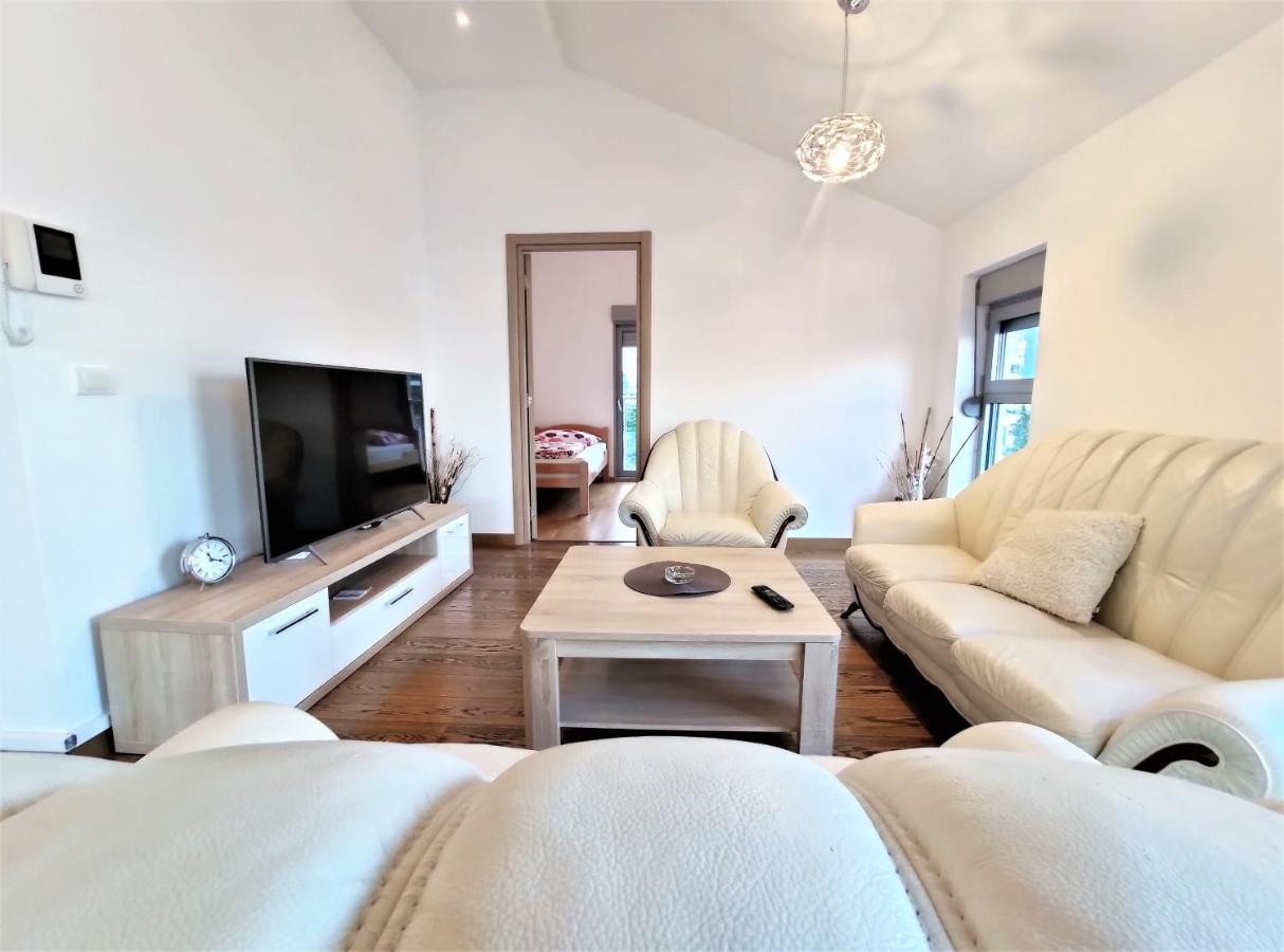 Pavlina Apartments Будва Екстер'єр фото