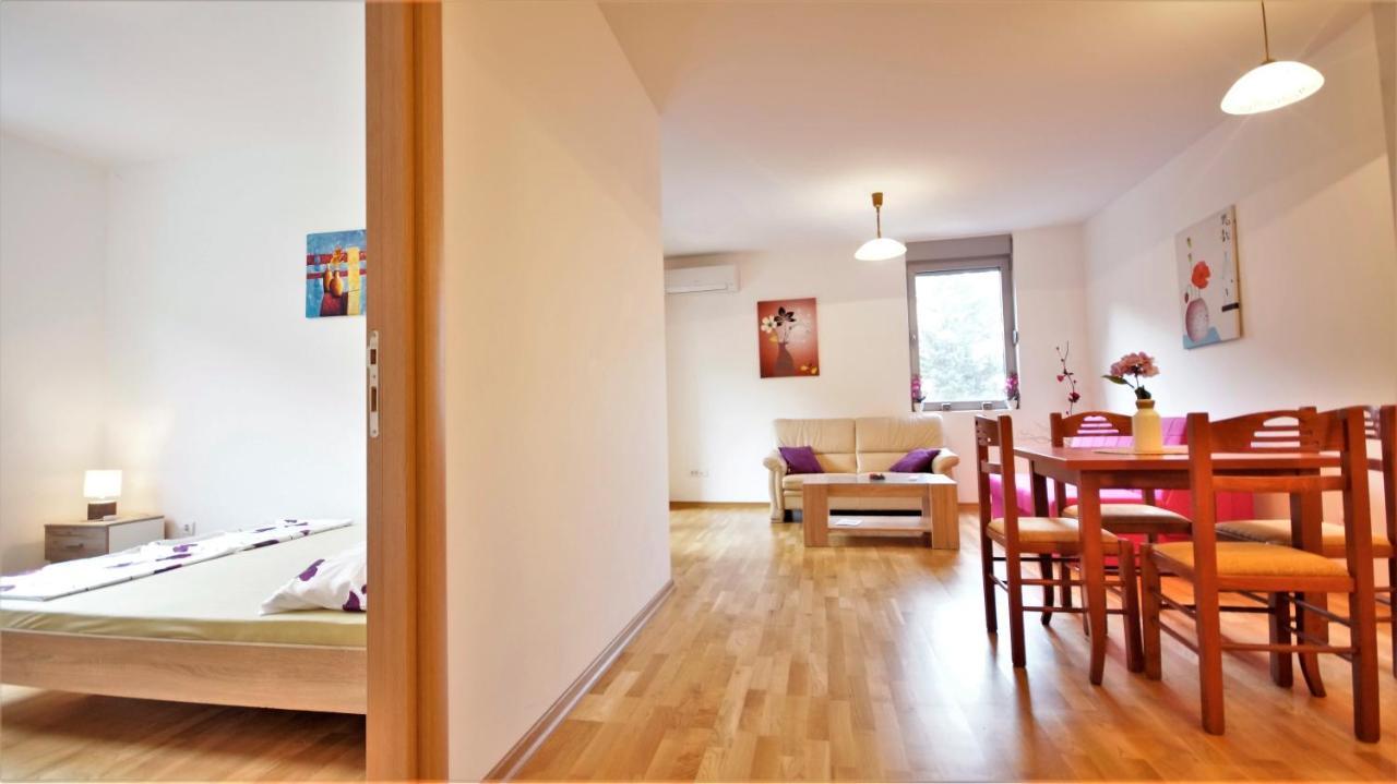 Pavlina Apartments Будва Екстер'єр фото