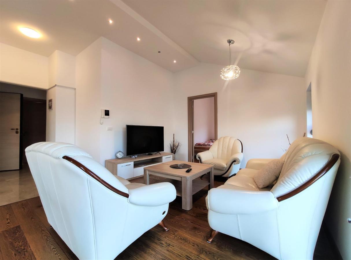 Pavlina Apartments Будва Екстер'єр фото