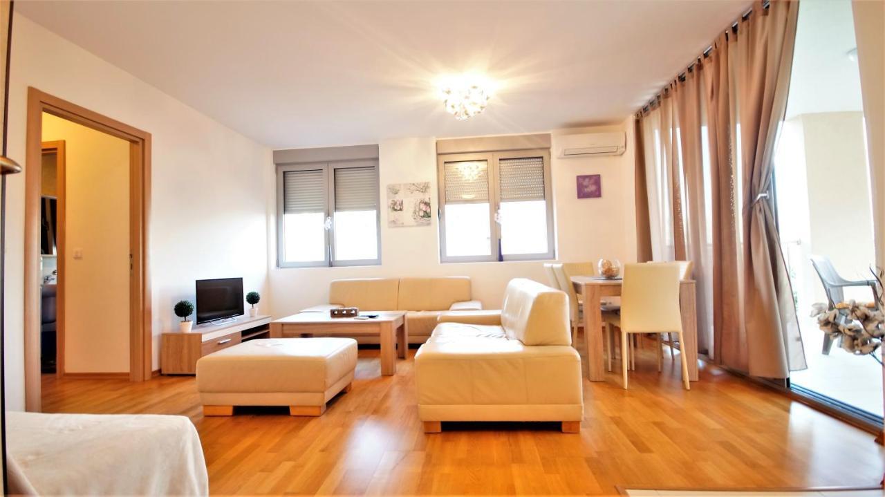 Pavlina Apartments Будва Екстер'єр фото