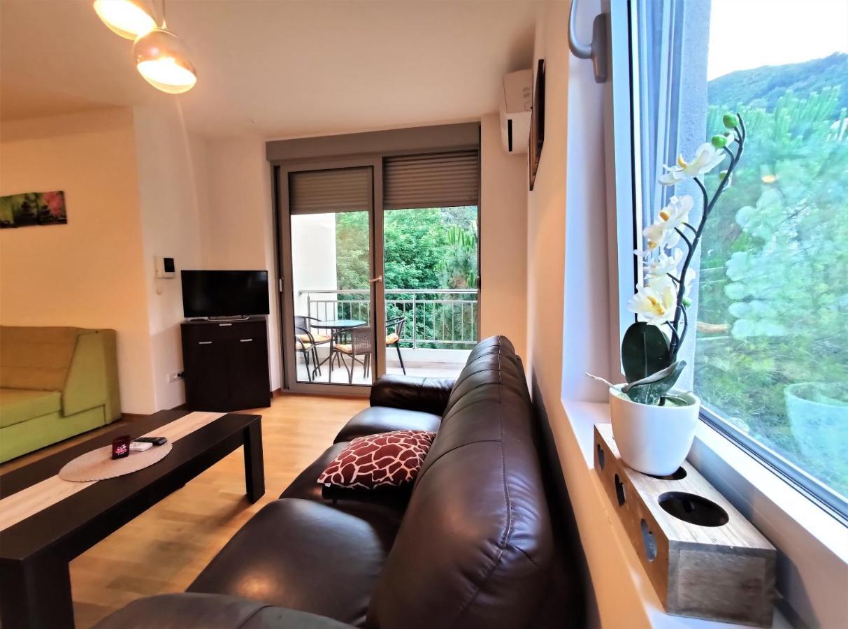 Pavlina Apartments Будва Екстер'єр фото